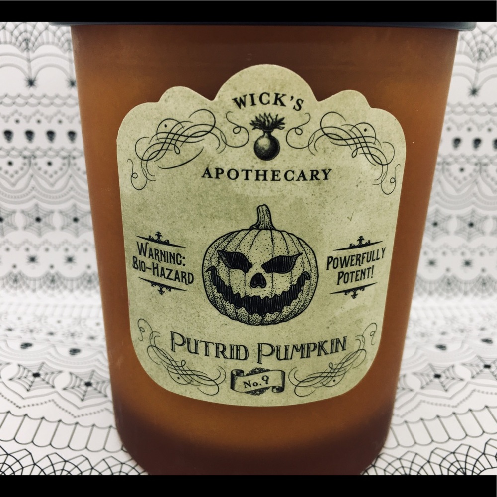 Putrid Pumpkin 1 Wick Apothecary Halloween Candle - Picture 7 of 7